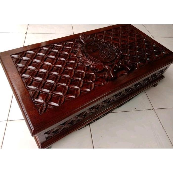 Kotak Keris Pusaka Kayu Jati Ukir Logo Kraton Solo JE5435