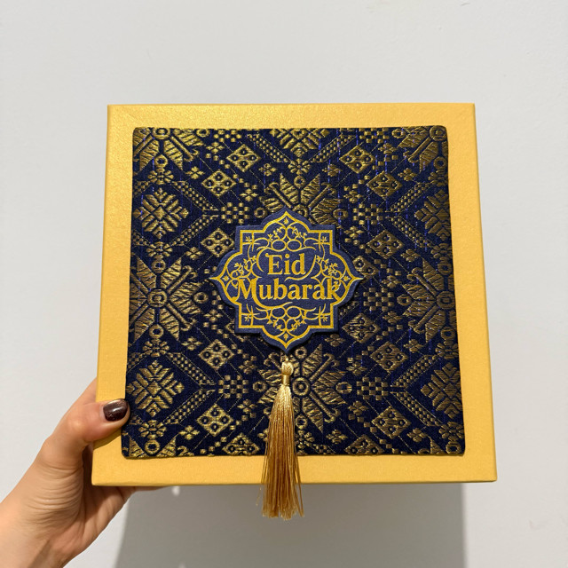 New Box Songket Premium Lapis Legit Rumbai 22x22cm/ Hardbox isi 4 Toples 250gr/ Box Hampers Kue Keri