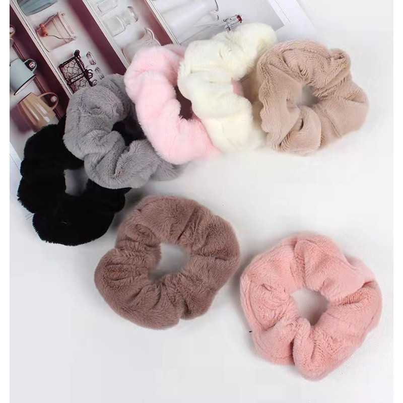 Ikat Rambut Wanita Scrunchie Korea Kunciran Cepol Jilbab Lingkar Besar Bulu Lembut Korea Motif Polos