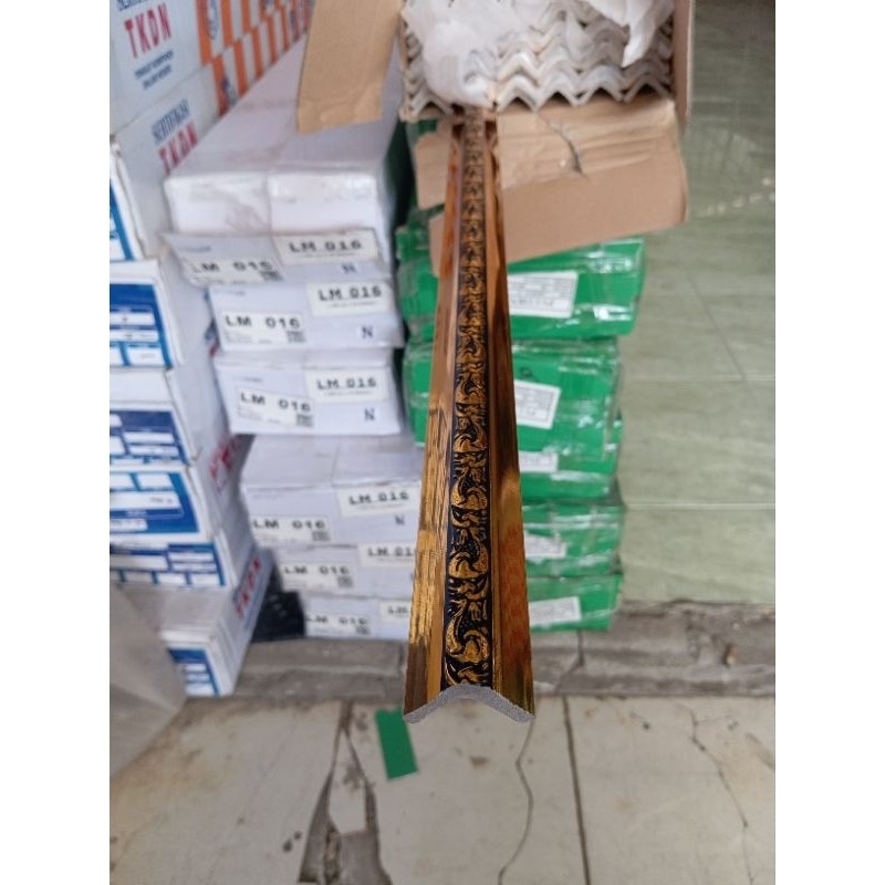 List siku Figura pvc List Drop