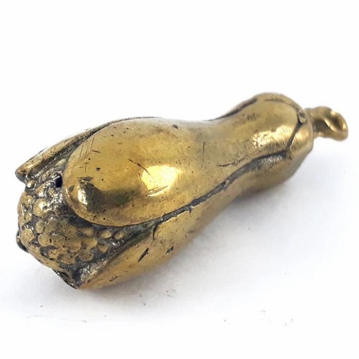 Liontin jimatan kuncup kembang wijoyo kusumo kuningan antik NH2