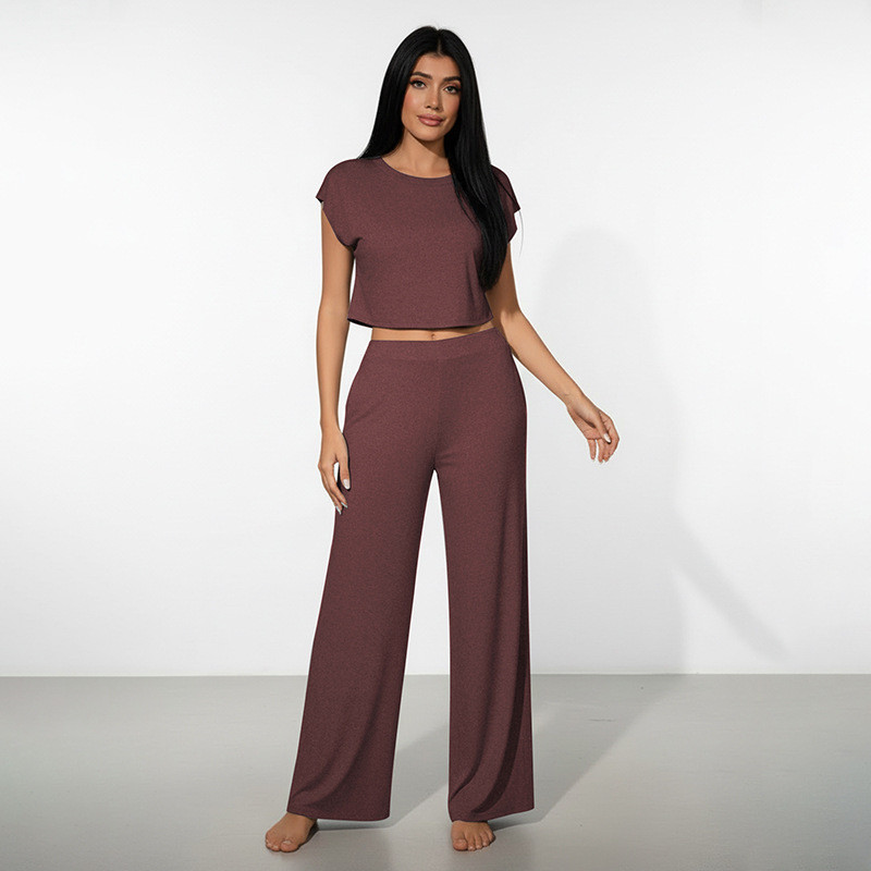 Set fashion olahraga lengan pendek kasual wanita