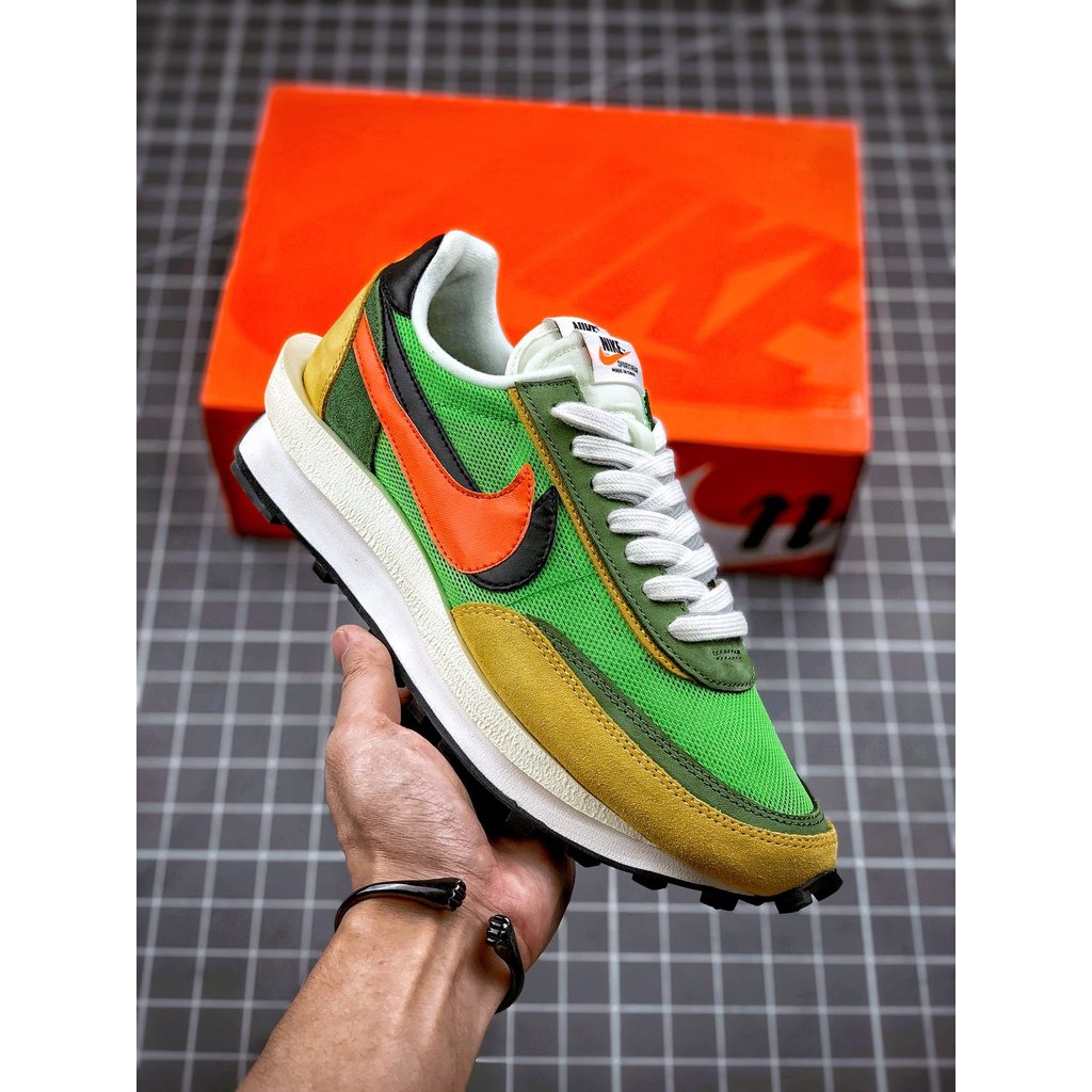 Sepatu Sacai x Nike LDV Waffle Daybreak Pria Wanita Kuning Hijau Dekonstruksi Runway