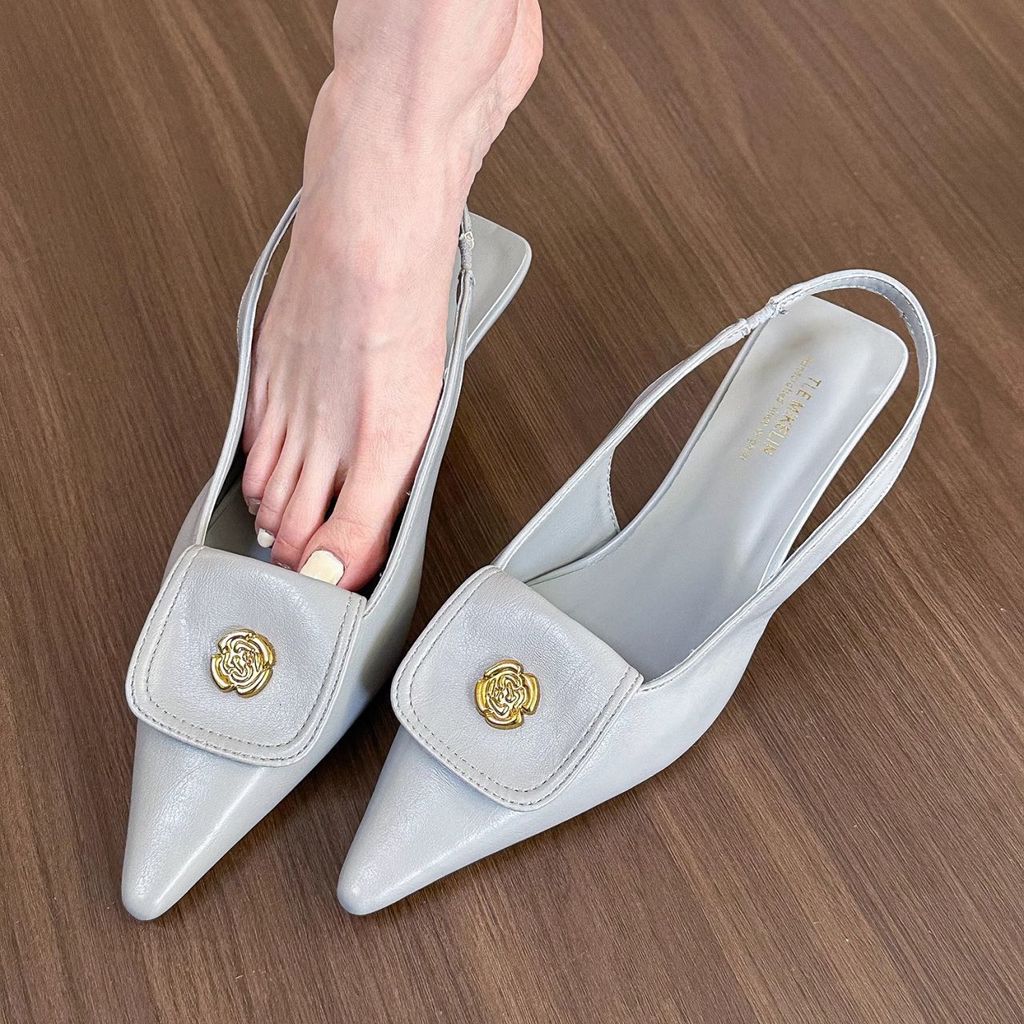 Sandal Wanita Hak Tinggi Sandal Tertutup