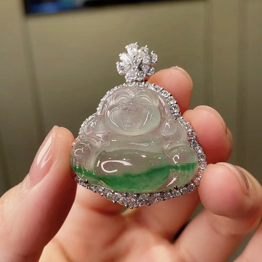 Liontin batu giok es alami dengan desain Buddha bermotif bunga hijau bingkai emas 18K liontin batu g