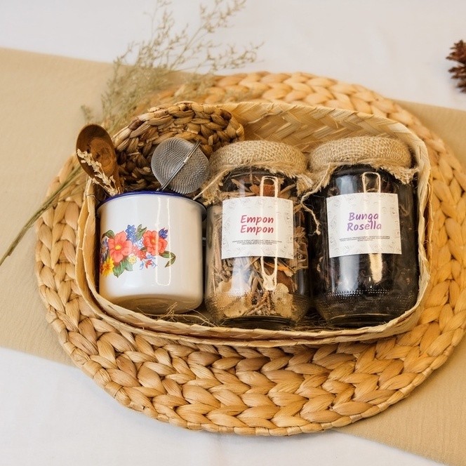 UTAMI / Hampers Wedangan / Hampers Minuman / / Hampers Lebaran / Hampers Wedding / Kado Ulang Tahun 