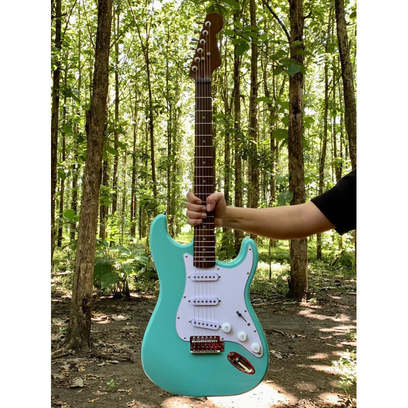 Gitar Fender Stratocaster Roasted Maple New Surf Green