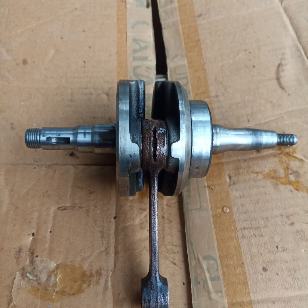 bandul kruk as crankshaft Suzuki RGR 150 TXR 150 panther txr150 Original