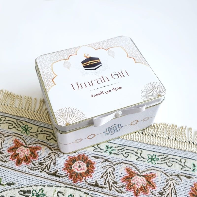 Oleh Oleh Haji Umroh Paket Kareem (Snack&Sajadah)