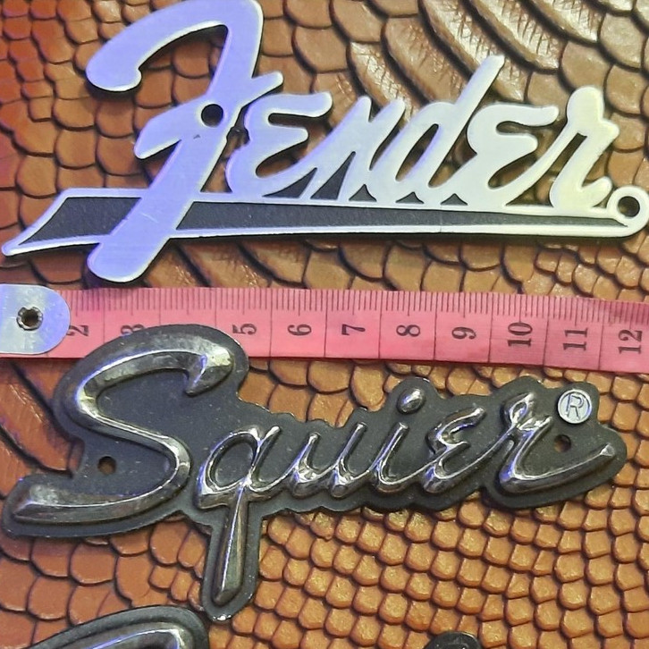 Fender merk brand emblem embos logo timbul fender original USA