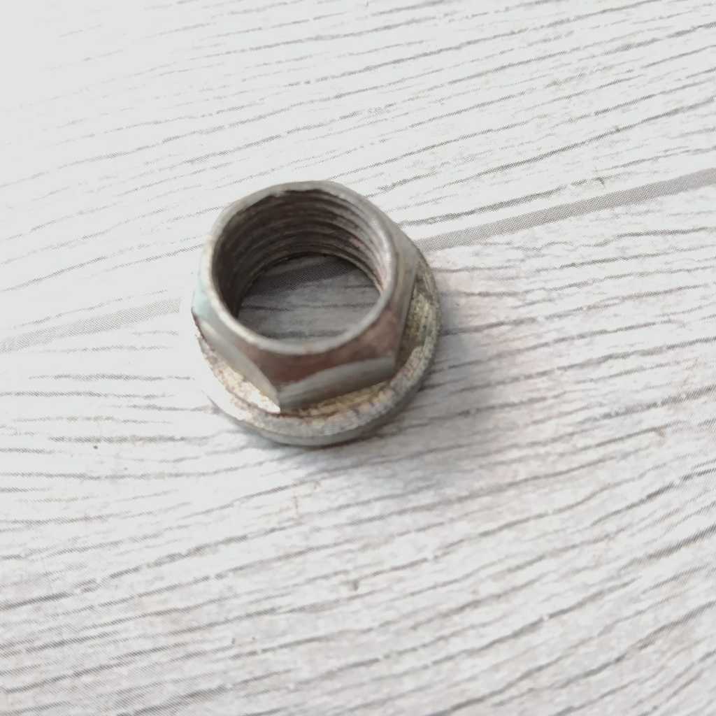 MUR KOPLING MESIN MOTOR VESPA NEW OLD STOCKMUR KOPLING MESIN MOTOR VESPA NEW OLD STOCK