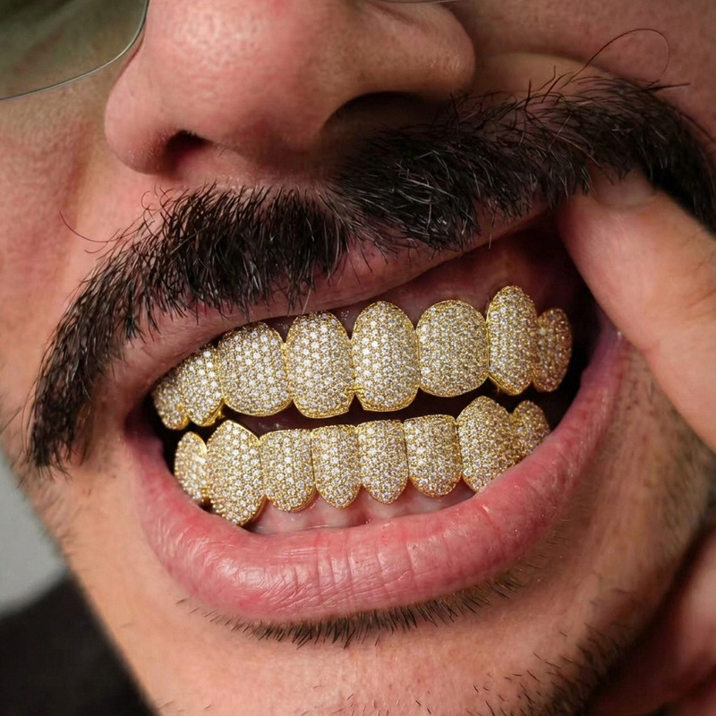 Kawat gigi emas Zirkon bertatahkan tembaga mengkilap berlapis emas gigi emas delapan gigi