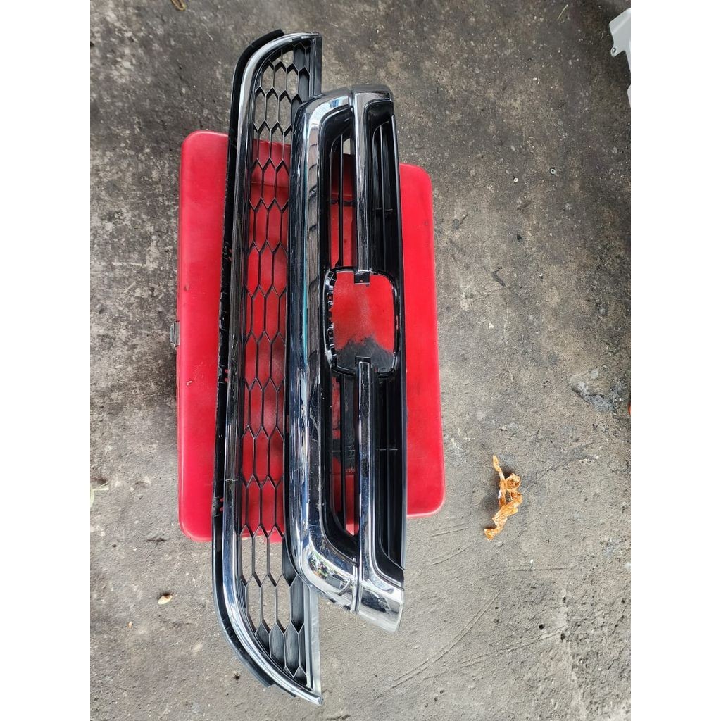 Grill radiator honda crv 2010 2011