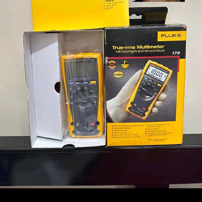 FLUKE 179 TRUE RMS DIGITAL MULTIMETER