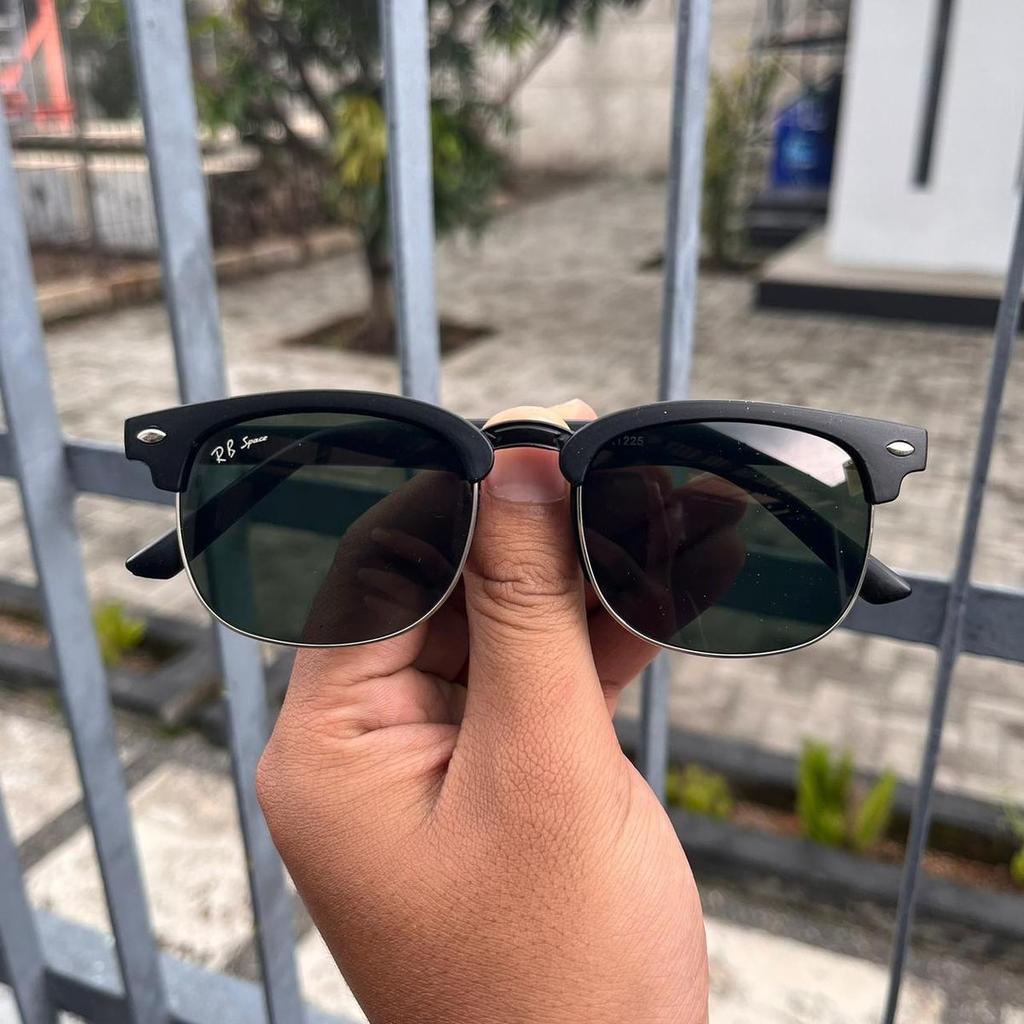 KACAMATA GAYA CLUBMASTER FRAME GANTUNG