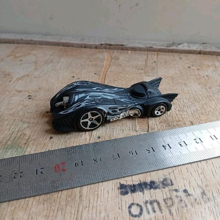 diecast hot wheels mobil batman batmobile 2ND