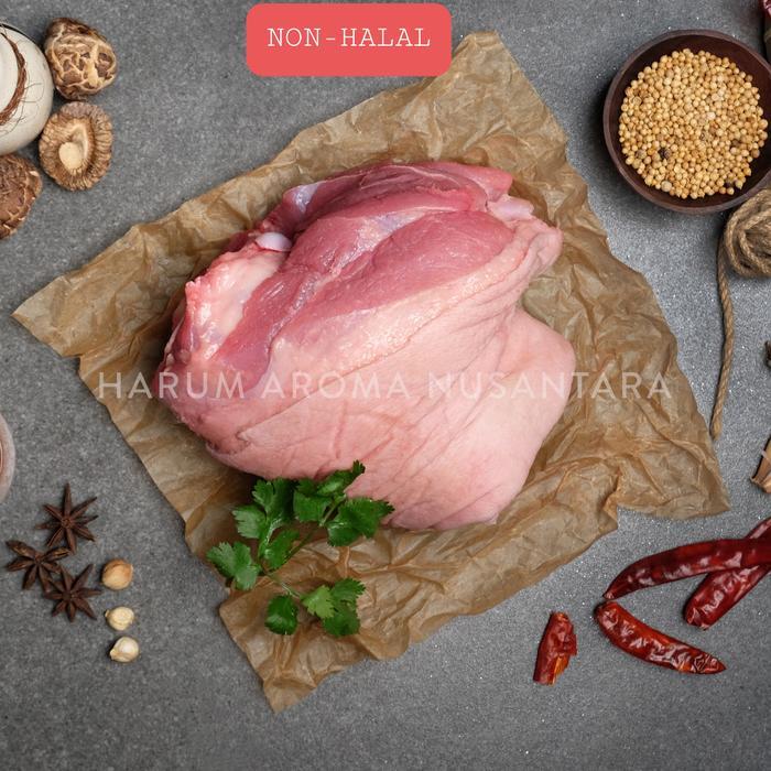 Pork knuckle. Isi kaki belakang