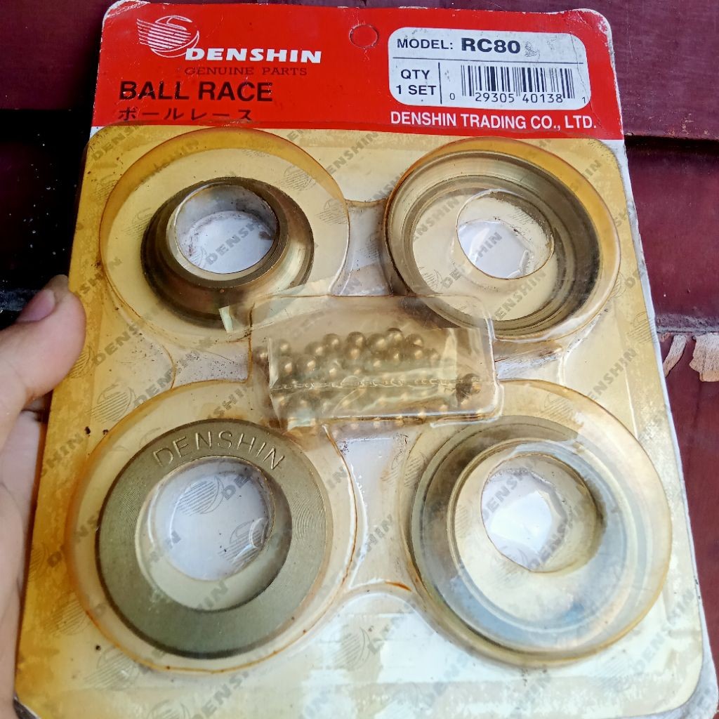 KOMSTIR SUZUKI RC RC80 RC 80