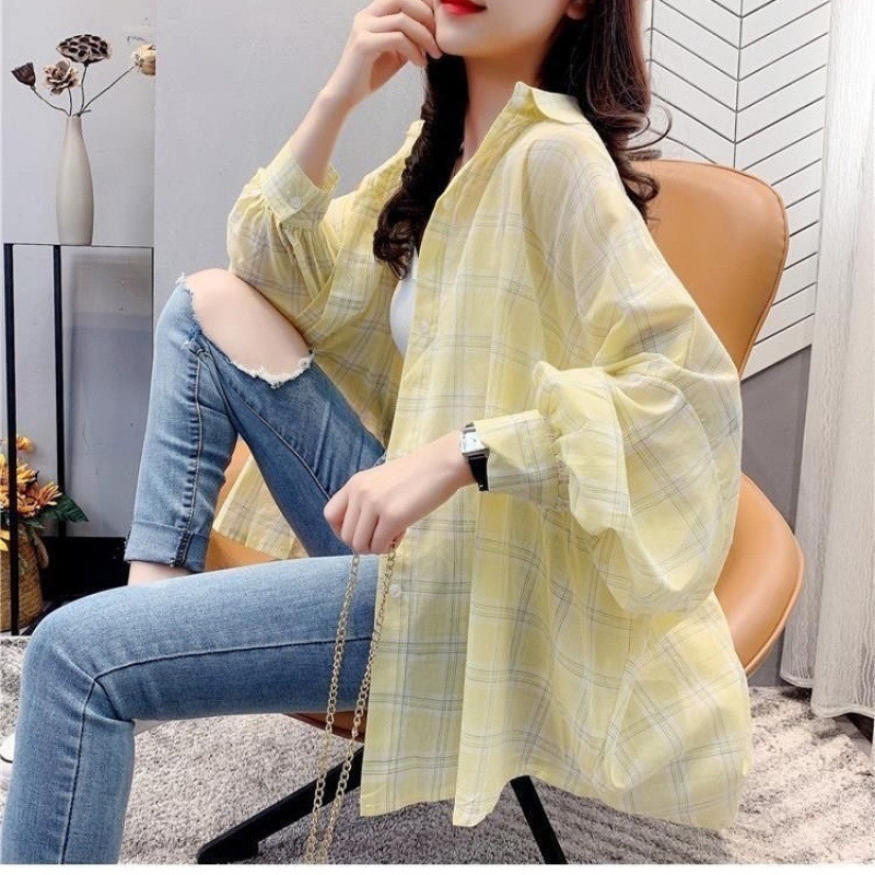 Kemeja luaran lengan panjang tipis bergaya Korea baru untuk wanita.
