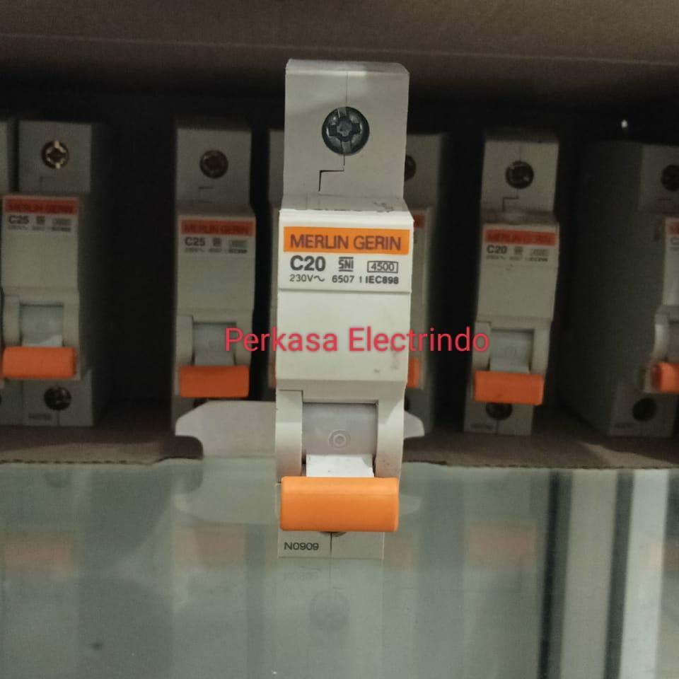 MCB DOMAE MERLIN GERIN 1P 20A SNI