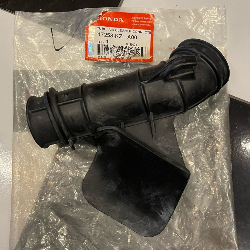 SELANG KARET FILTER SARIGAN UDARA KARBURATOR HONDA SPACY ORIGINAL AHM 17253 KZL A00