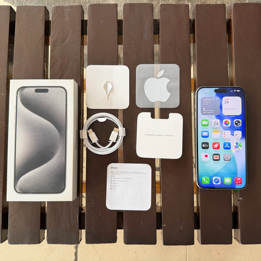 iPhone 15 Pro Max White Titanium 1TB Bekas Garansi Resmi iBox