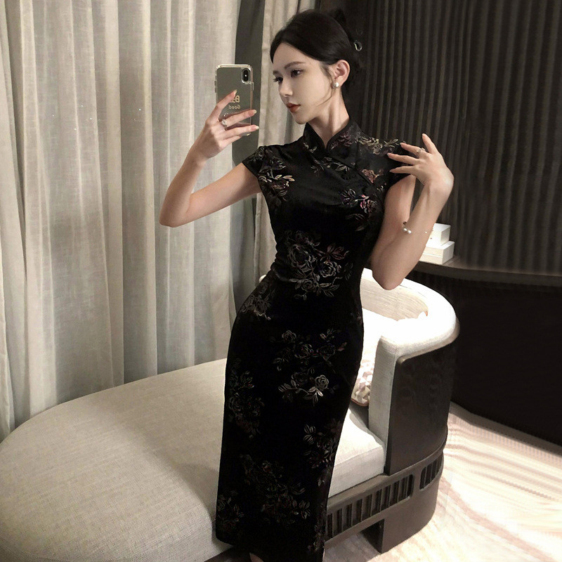 Vintage Short Sleeve Velvet Gold Stamping Slit Cheongsam Dress