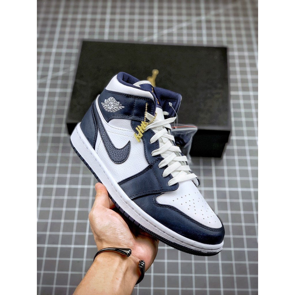 Nike Air Force 1 07 LV8 Kolaborasi NBA Sepatu Original