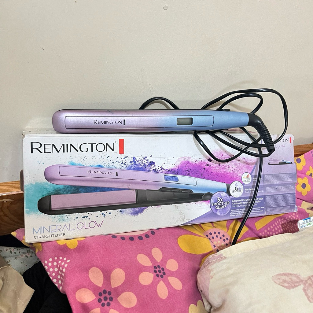 Remington Catokan Pelurus Rambut Mineral Glow S5408