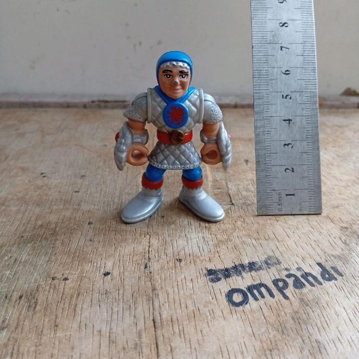 figure kartun fisher price knight castle Dcast