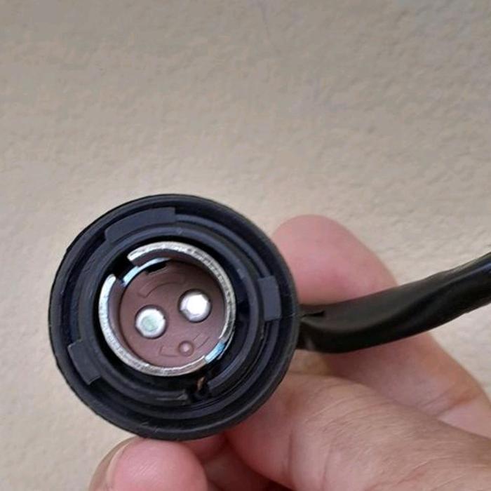 soket fiting bohlam lampu belakang stoplamp avanza xenia kaki 2 PASSS