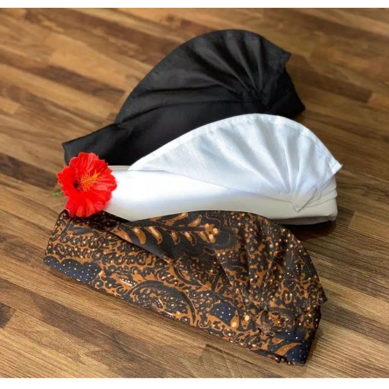 PROMO RAMADHAN Udeng Setengah Jadi Putih Hitam Batik / Udeng Jangkrik / Ikat Kepala Bali