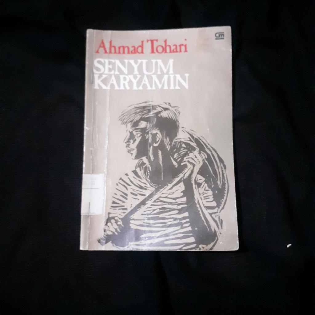 Senyum Karyamin : Ahmad Tohari