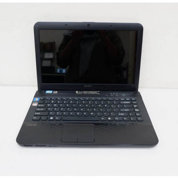 Laptop Sony VAIO VPCEG25EG Intel Core i3-2330M Ram 4Gb HDD 320Gb Laptop
