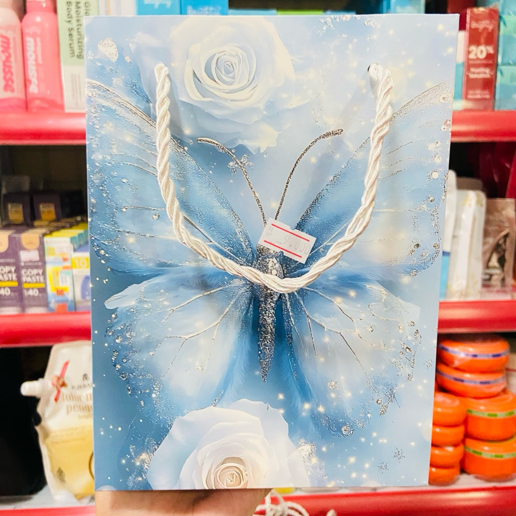 Paper bag kecil motif kupu kupu aesthetic biru putih