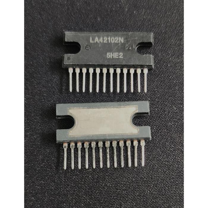 IC LA42102N IC AF Power Amplifier 10W 2-Channel SIP-13H TERBAIK...