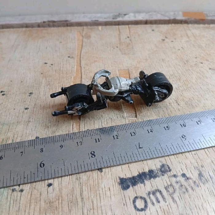 hot wheels batman bat pod motor 2ND