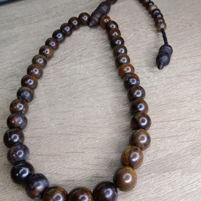Tasbih Gaharu Wangi Bulat 12mm 33 Butir - Kayu Gaharu Asli Super - Hitam - 12mm
