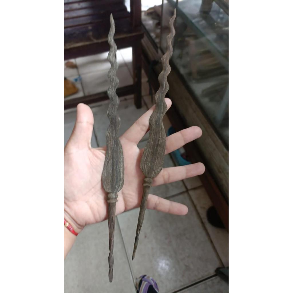 tombuk sepuh majapahit korowelang sengkelat KJM1122