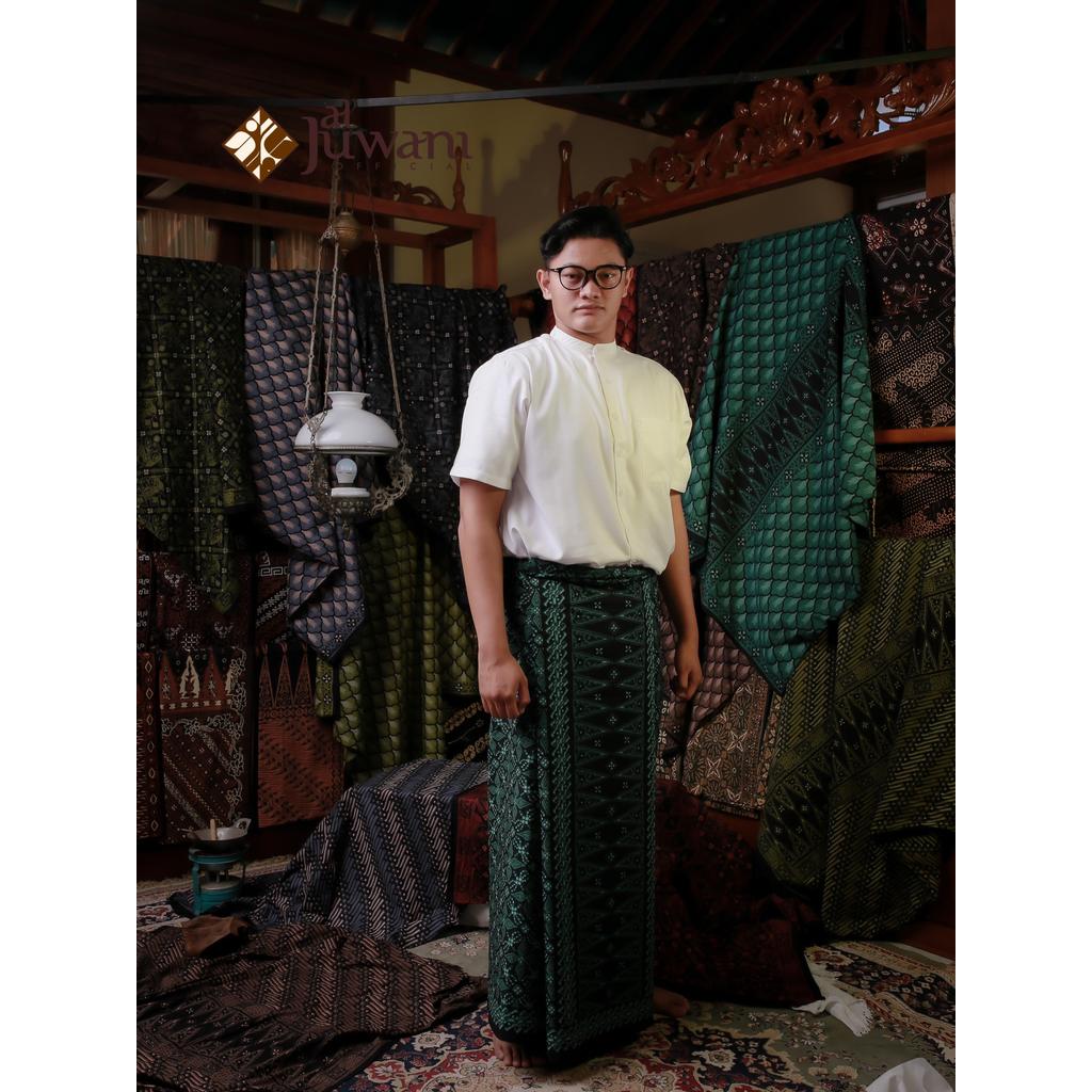 Sarung batik Aljuwani motif Kawung Truntum (Hijau Botol) | Sarung Batik Halus | Sarung Premium