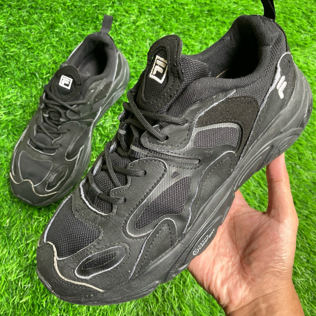 FILA Mars Full Black Sneakers shoes ukuran 40,5
