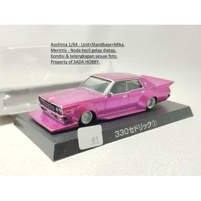 Skala 1/64 Nissan 330 Cedric 1 Pink Magenta Aoshima Grachan
