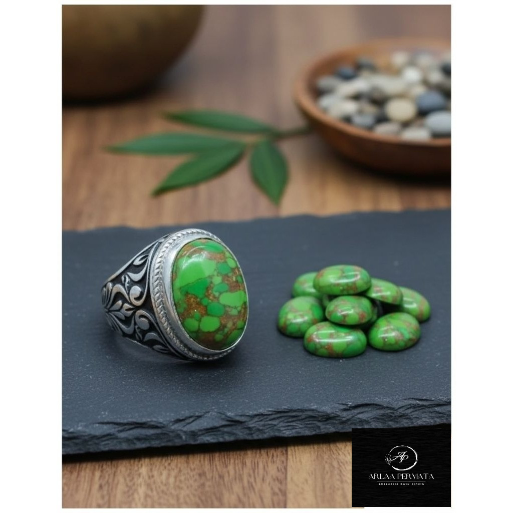 cincin batu pirus mesir hijau urat emas