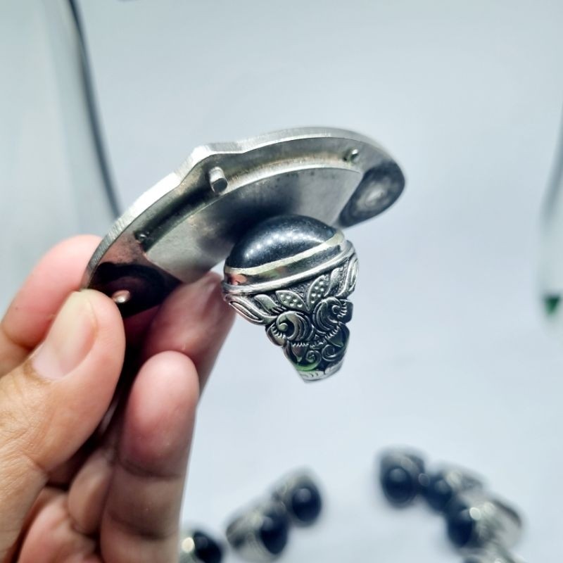 Cincin badar besi hitam nempel magnet