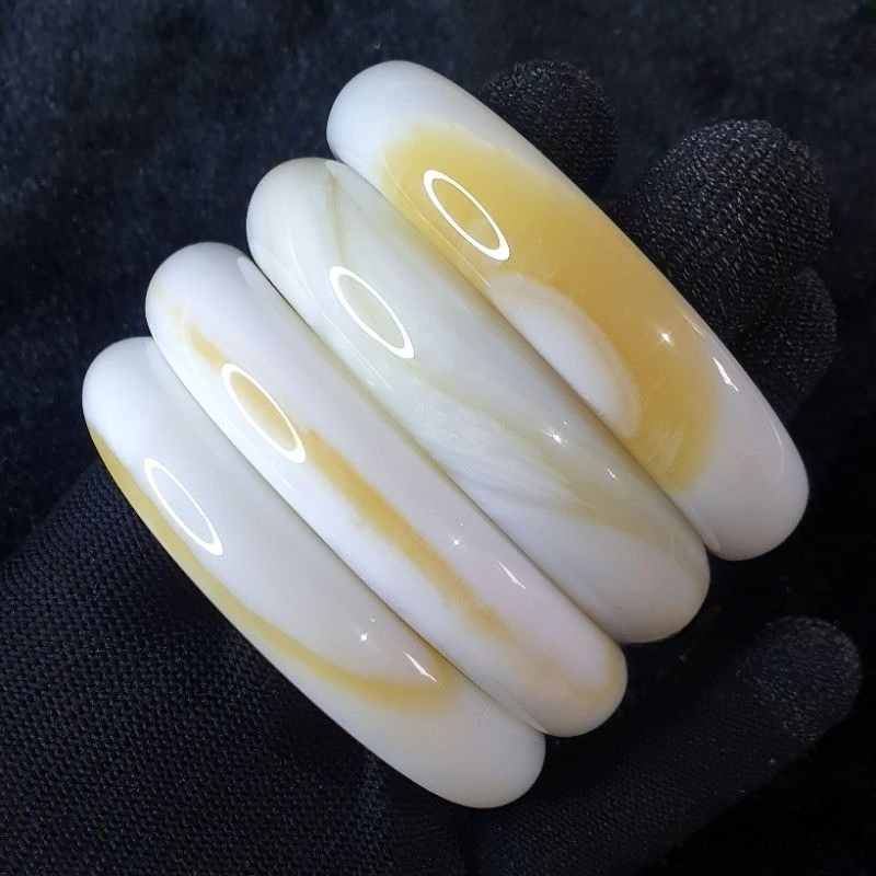 GELANG BULAT KULIT KERANG ASLI 100% PUTIH SERAT EMAS BAHAN SUPER BERKUALITAS NATURAL ALAMI BEI KE SO