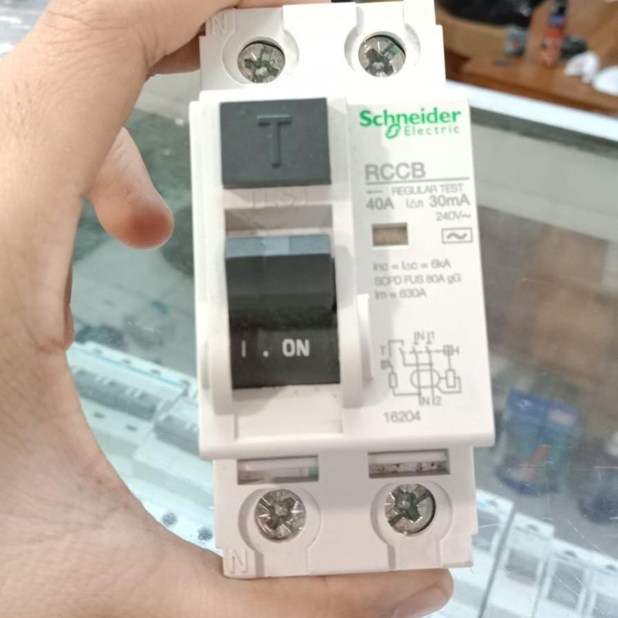 RCCB schneider 1P+N 40A 30MA