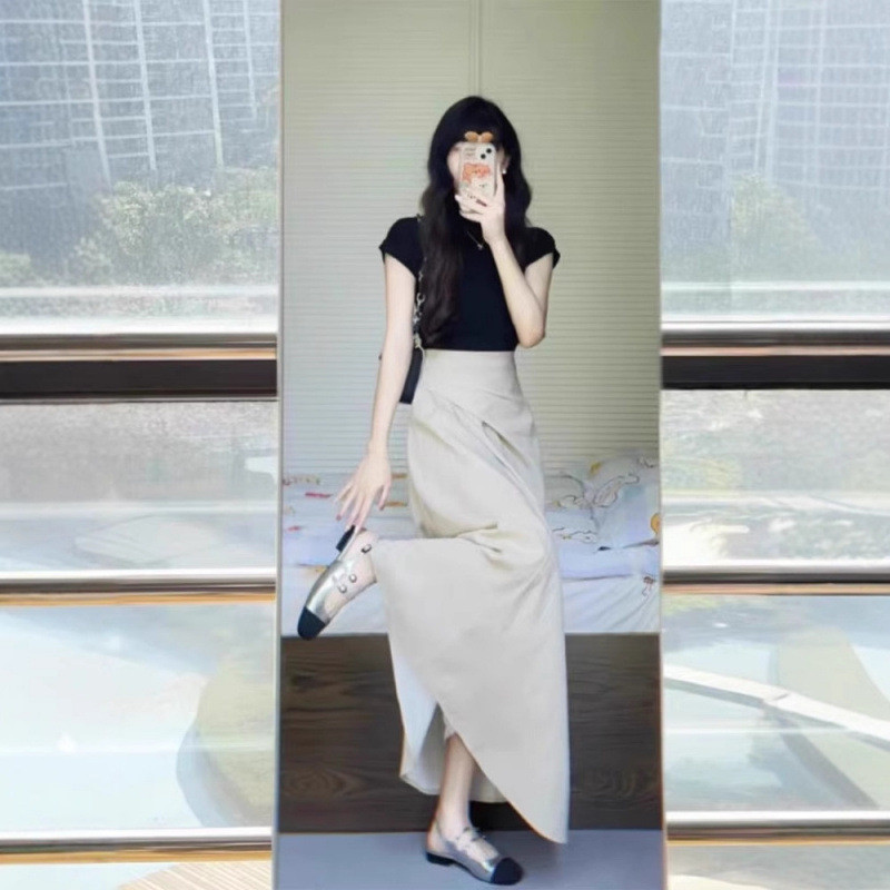 Rok setengah dan rok payung model high-waisted high-end yang baru, dengan efek draping, set rok panj