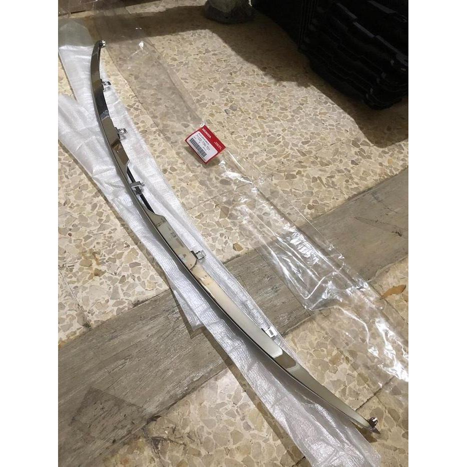 List Chrome Grill CRV GEN 4 Moulding Grill Atas CRV 2013-2015 Original PASS