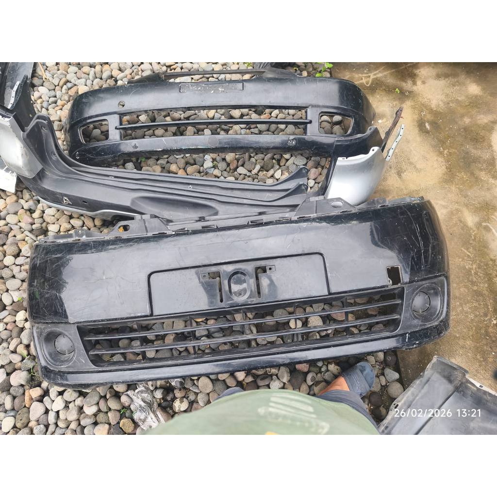 Bumper depan nissan evalia