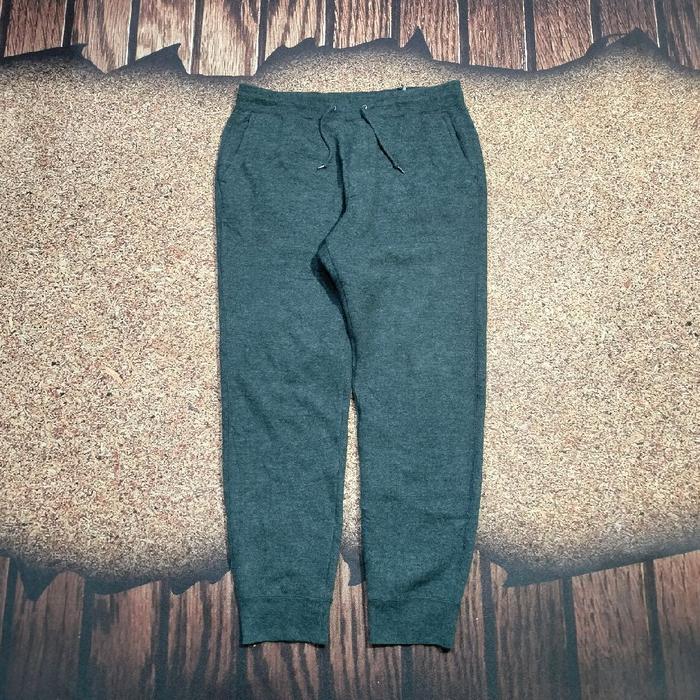 celana panjang jogger pria UNIQLO celana trainjng abu abu tua daleman sherpa pinggang melar murah ba